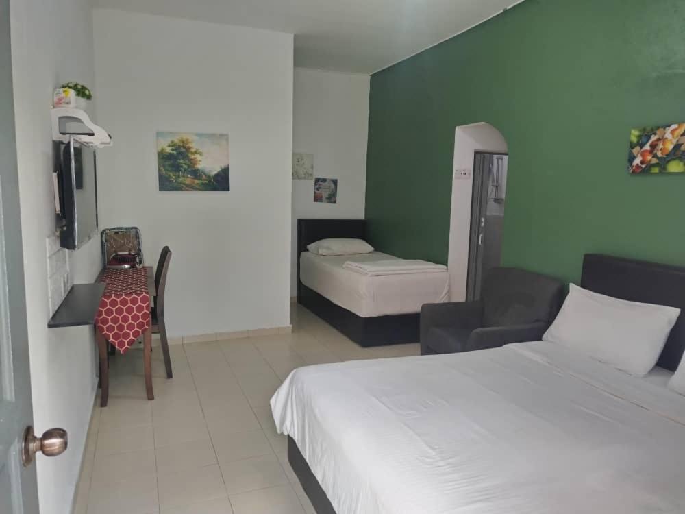 Langkawi Western Motel Pantai Cenang  Zimmer foto